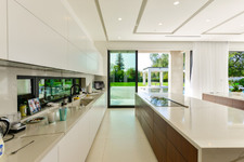 Enlarge photo 47