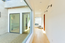 Enlarge photo 82