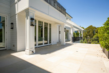 Enlarge photo 127