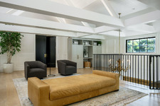 Enlarge photo 54