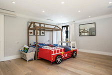 Enlarge photo 88