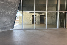 Enlarge photo 54