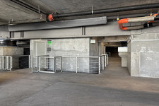 Enlarge photo 63