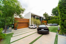 Enlarge photo 4