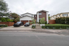 CAST Studio City 11579