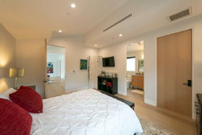 Enlarge photo 58