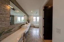 Enlarge photo 37