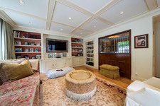 Enlarge photo 43