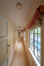 Enlarge photo 51