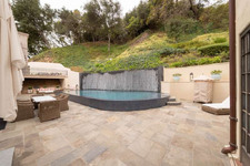 Enlarge photo 93