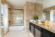 Enlarge photo 80