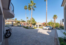 Enlarge photo 30