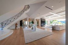 Enlarge photo 36