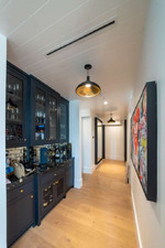 Enlarge photo 54