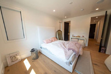 Enlarge photo 80