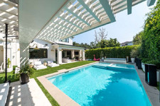Enlarge photo 105
