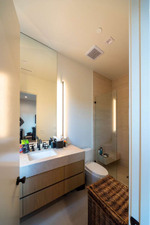 Enlarge photo 63