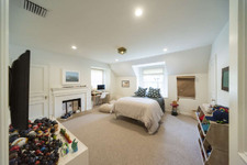 Enlarge photo 46
