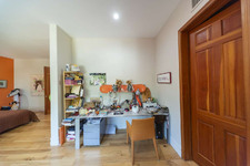 Enlarge photo 80