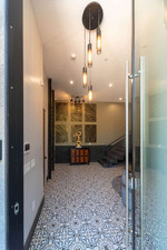 Enlarge photo 23