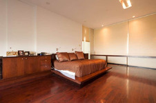Enlarge photo 46