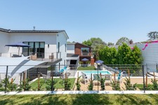 Enlarge photo 54