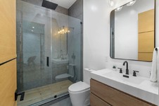 Enlarge photo 30