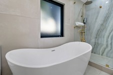 Enlarge photo 38