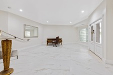 Enlarge photo 40