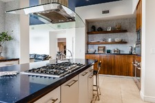 Enlarge photo 32