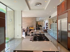 Enlarge photo 33