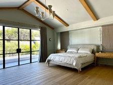 Enlarge photo 52