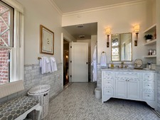 Enlarge photo 111