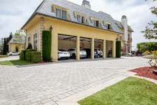 Enlarge photo 107