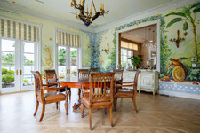 Enlarge photo 55