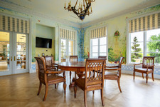 Enlarge photo 56