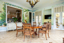 Enlarge photo 57