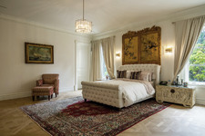 Enlarge photo 89