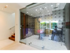 Enlarge photo 49
