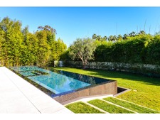 Enlarge photo 63