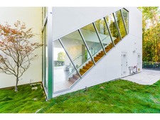 Enlarge photo 117
