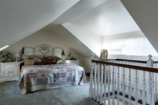 Enlarge photo 83