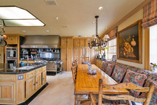 Enlarge photo 62