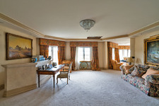 Enlarge photo 80