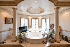 Enlarge photo 87