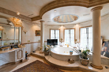 Enlarge photo 88