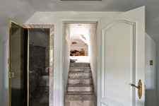 Enlarge photo 112