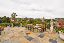 Enlarge photo 124