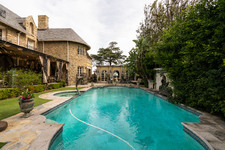Enlarge photo 141
