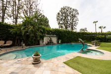 Enlarge photo 143